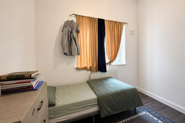 72A, Winsor Terrace, London photo 3