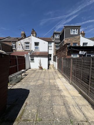 18 Poulett Road, London photo 5