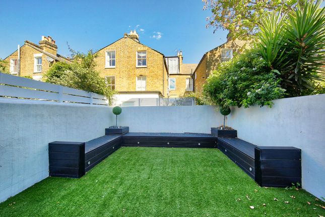 127, Lavender Sweep, London photo 2