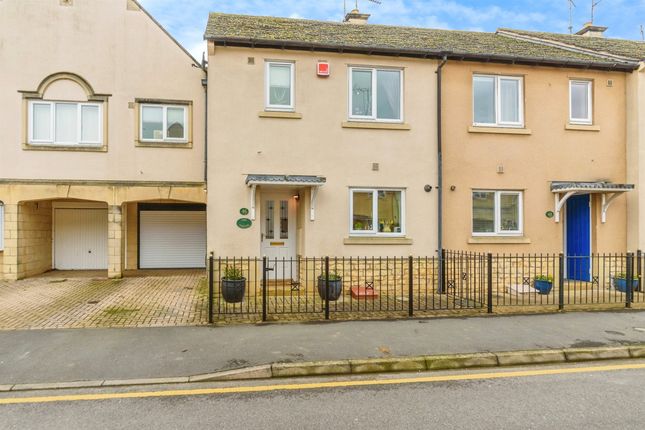 Thumbnail Terraced house for sale in Gresley Drive, Stamford