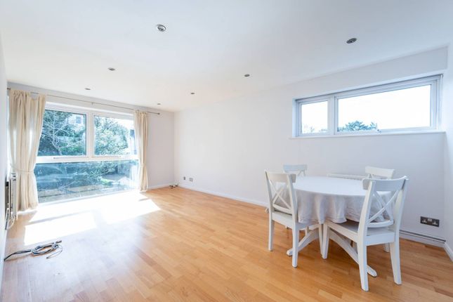 Flat to rent in Crescent Road, Kingston, Kingston Upon Thames