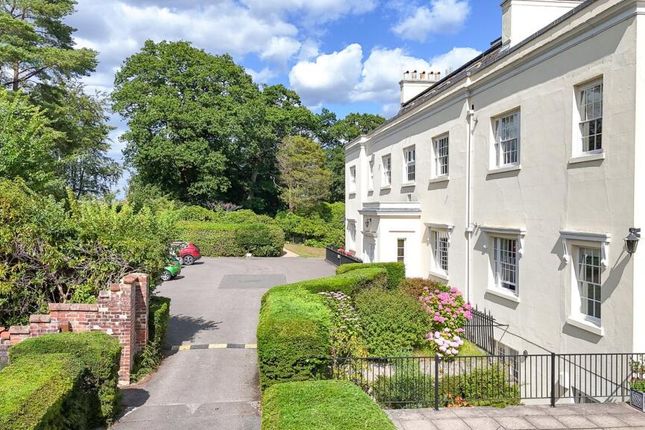 2-bed flat on Flat 7, Lyndhurst, £550,000