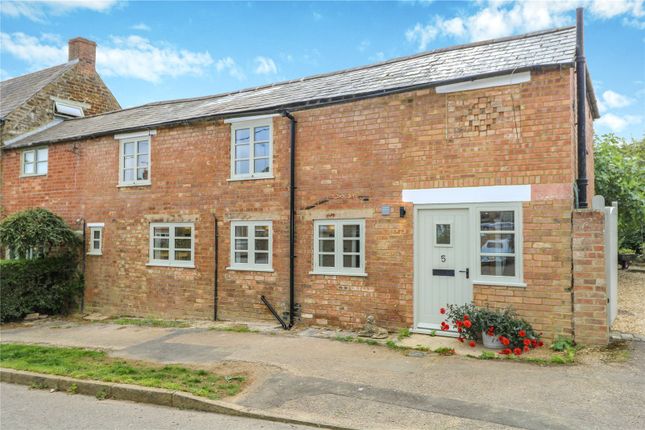 End terrace house for sale in Hill View, Eydon, Northamptonshire