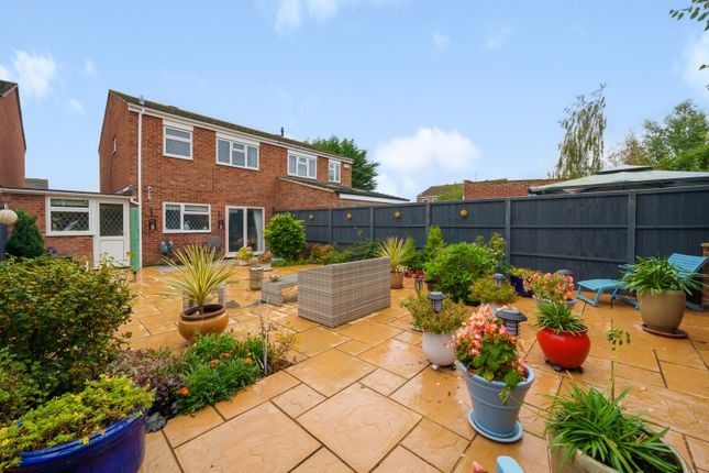 Semi-detached house for sale in Yeats Close, Oxford, Oxfordshire