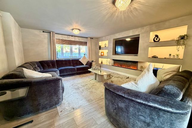 18, Green Hill Road, CAMBERLEY photo 4