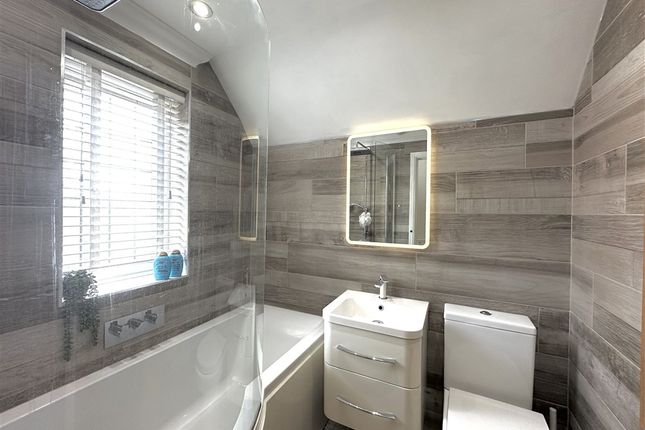 Watersmead Drive, Littlehampton photo 4