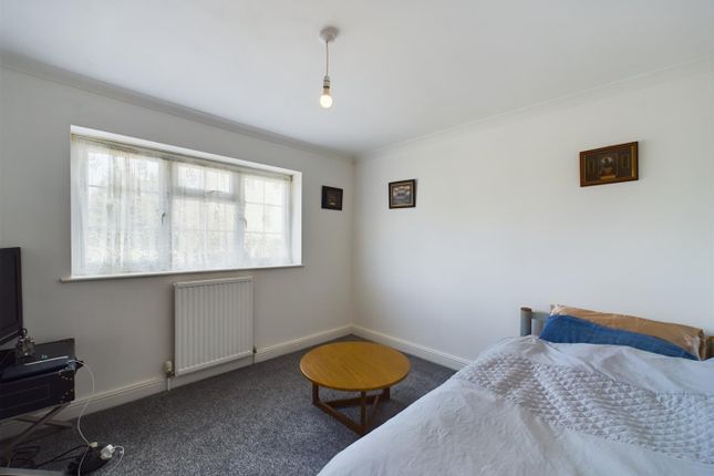 Terraced house for sale in Cherry Lane, Crawley