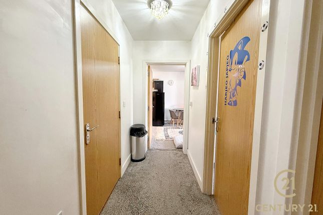 20 Featherstone Court, Featherstone Road, SOUTHALL photo 2
