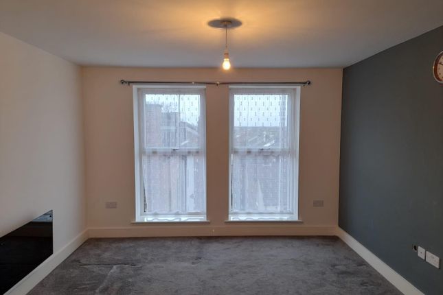 Flat to rent in West Derby Road, Anfield, Liverpool