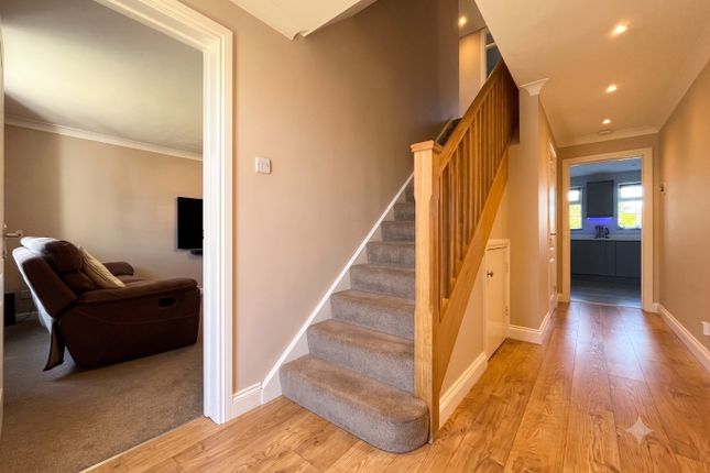 21 Hayton Close, Luton, Bedfordshire photo 3