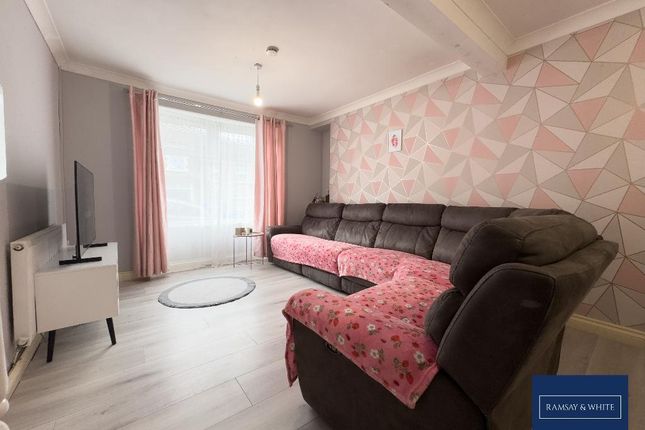 65, Thomas  Street, Mountain Ash photo 3