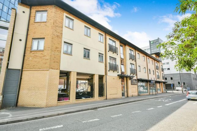 Thumbnail Flat for sale in Linden Court, Holbrook Way, Swindon, Wiltshire