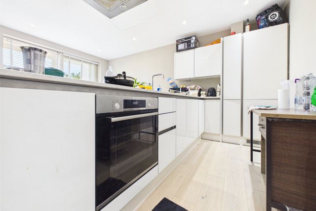 29, Domus Court, Crayford photo 4