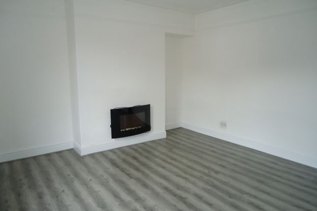 18, Longroyd View, Leeds photo 2