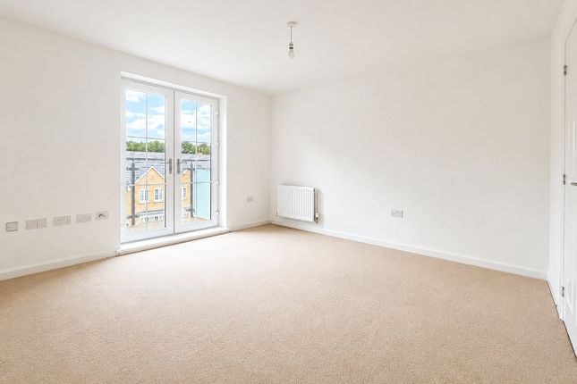 Flat 9, Watson House,, Budd Grove, Wokingham photo 3