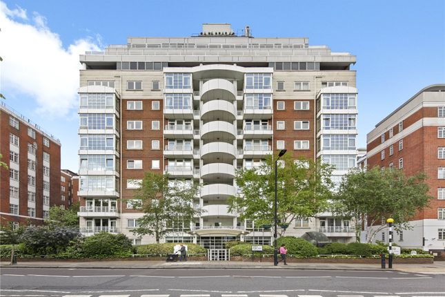 Flat to rent in Abbey Road, St John's Wood
