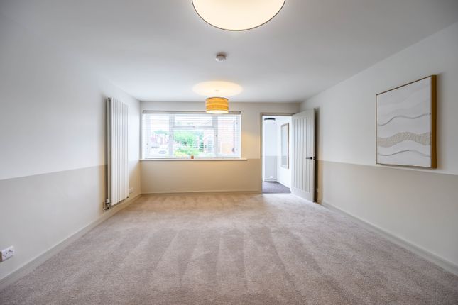 81, Latimer Drive, Nottingham photo 5