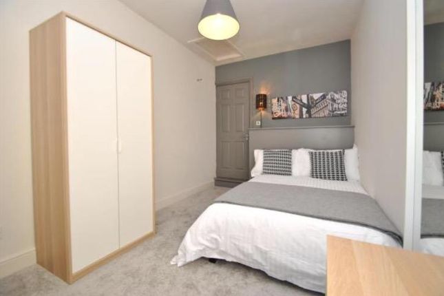 Room 5.Jpg