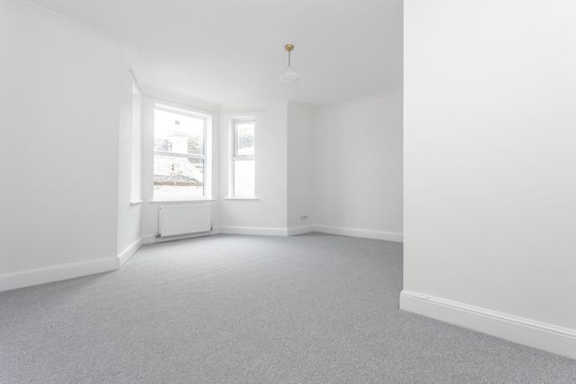 Flat 2, Cleveland Court,, Queens Parade, Margate photo 4