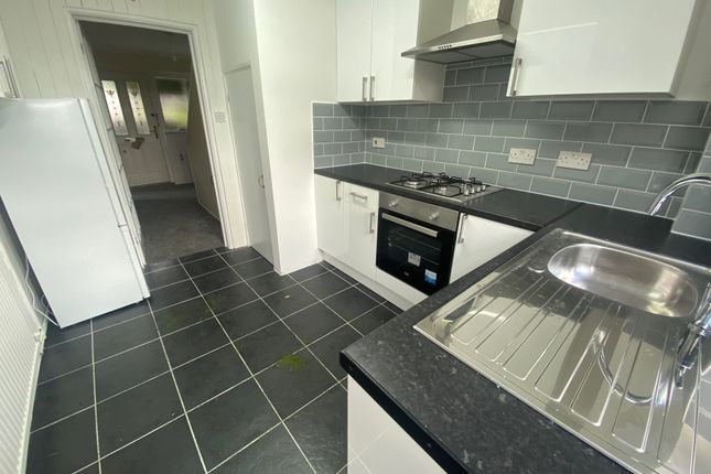 53, Stevenage photo 2