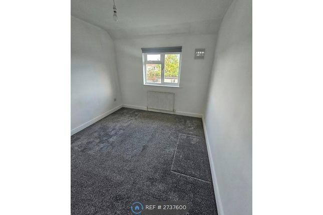 Lincoln Road, Feltham photo 4