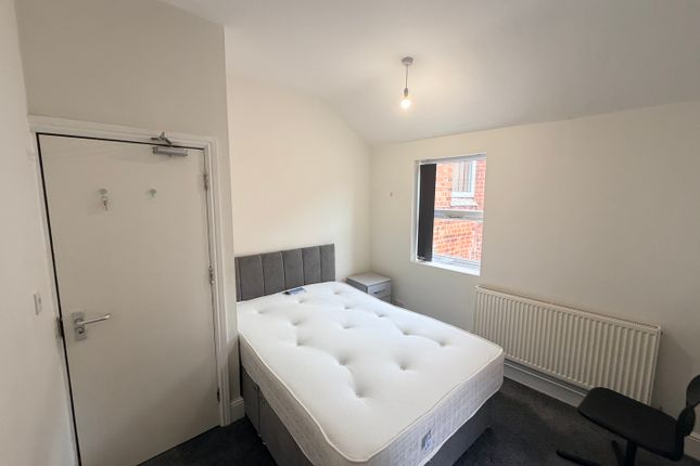 32, Melbourne Road, Leicester photo 3