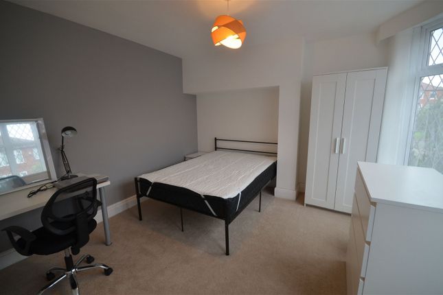 Thumbnail Town house to rent in Leighbrook Road, Manchester