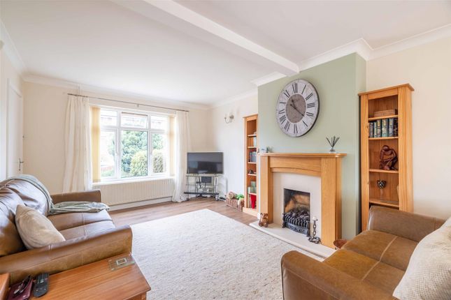 22, Penn Road, Datchet photo 2