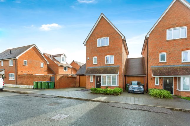 Detached house for sale in Illett Way, Faygate, Horsham