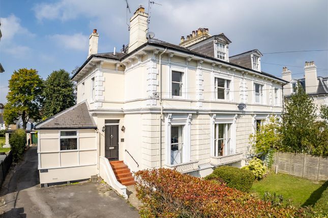 Thumbnail Flat to rent in Lansdowne Road, Tunbridge Wells