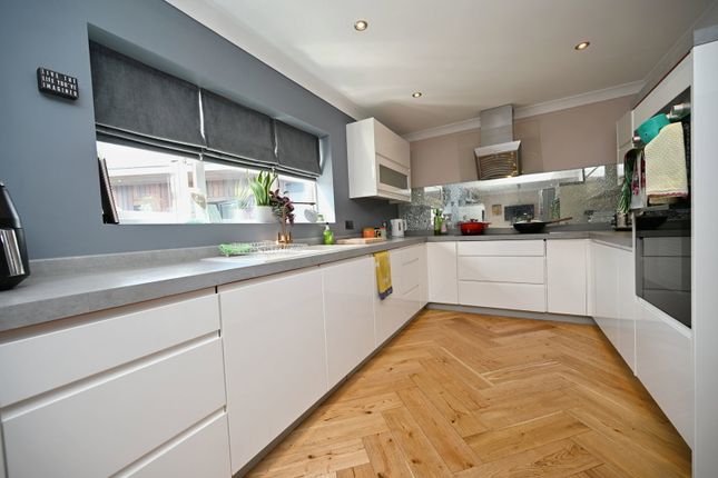 13, Edderthorpe Lane, Barnsley photo 5