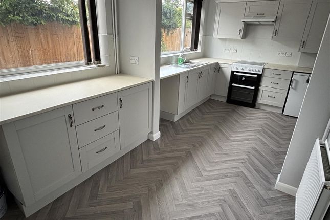 69, Sharpley Avenue, Coalville photo 3