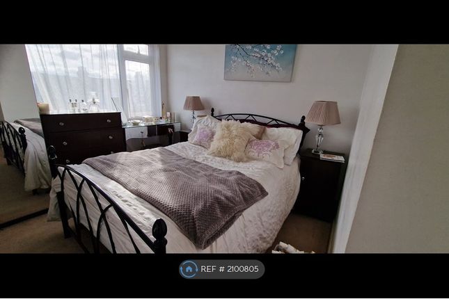 Thumbnail Flat to rent in Hainault Road, London
