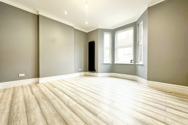 Temple Road, Hounslow photo 3