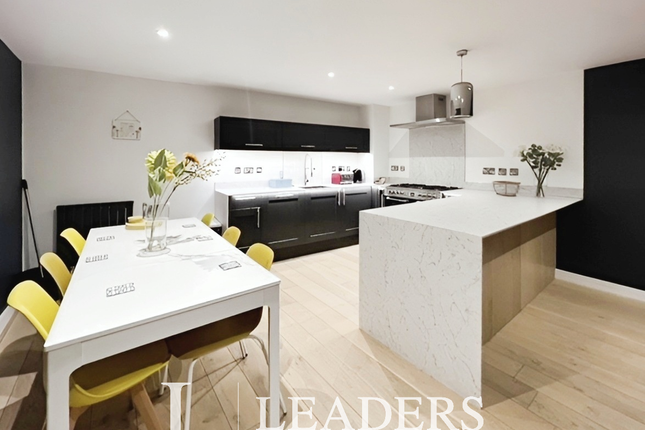 Flat, 44, Brighton Square, Brighton photo 4