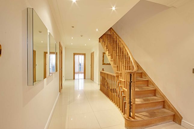 Rose Manor, 4, Sandalwood Close, Hertfordshire photo 4
