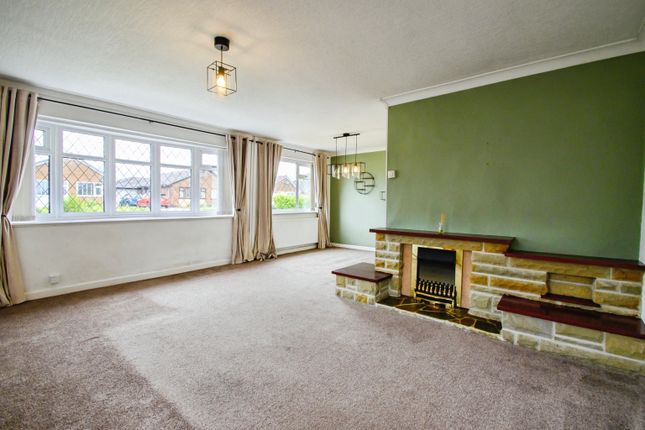34, Thornham Drive, Bolton photo 2