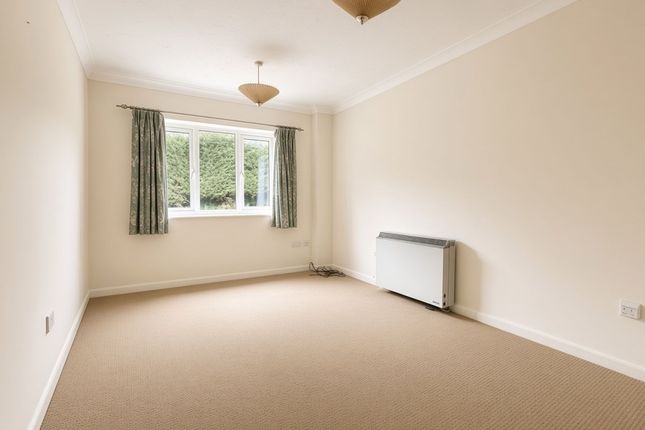 125 Roebuck Court, Didcot photo 2