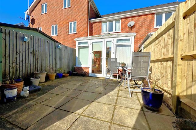 2 Linnet Cottages, High Street, Shirrell Heath photo 4