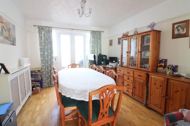 5, Fitzroy Avenue, Luton photo 4