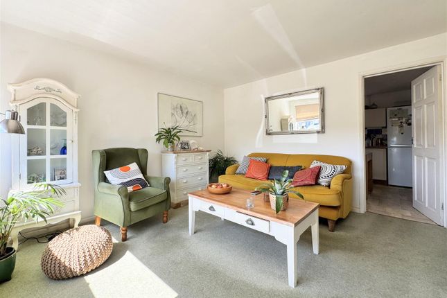 19, Treviglas Close, Newquay photo 4