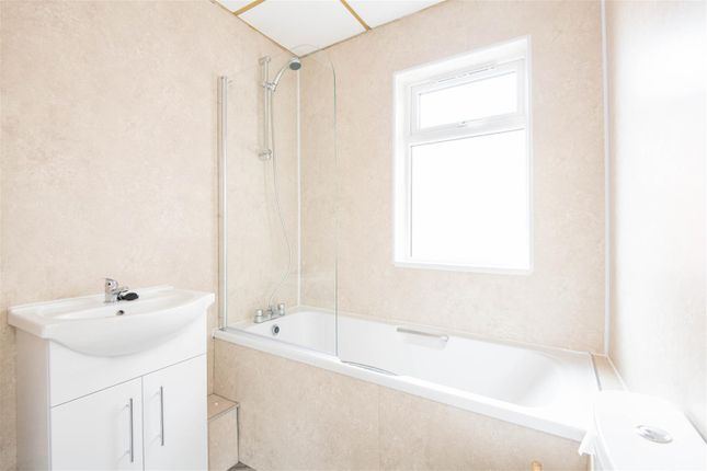 38, Watkin Lane, Lostock Hall photo 4