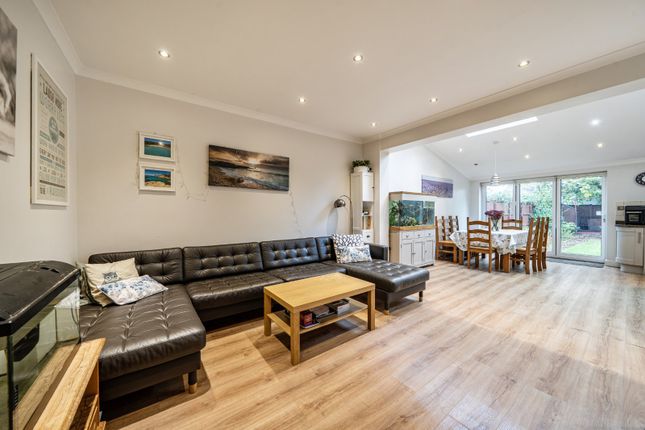 31, Summit Way, London photo 2