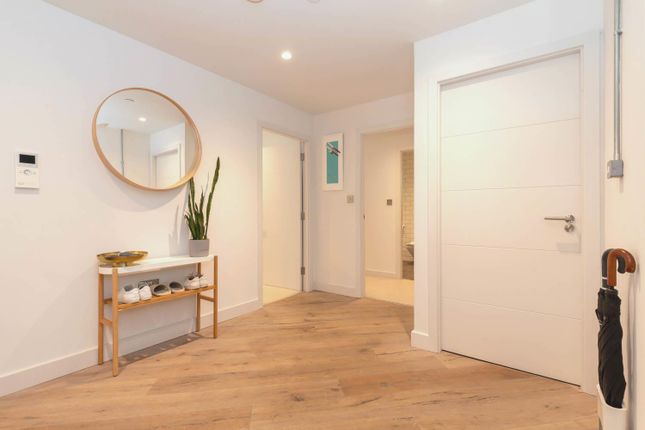 Flat for sale in Concord House, Marshall Street