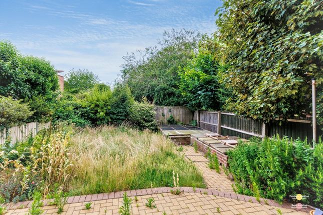 13, Knightley Close, Leamington Spa photo 4