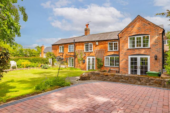 2-bed house on Lynwood Cottage, Keys Lane, Southam, £500,000