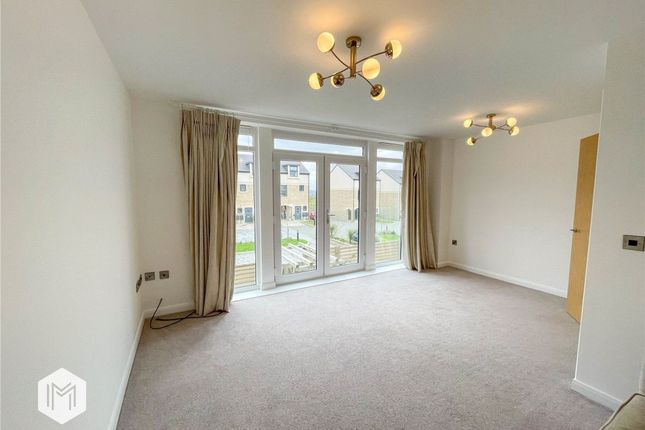 4 Bleaklow Court, Bury photo 4