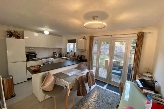 9, Berry Close, Peacehaven photo 3