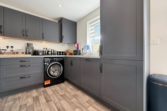 9 Baynton Close, Westbury photo 4