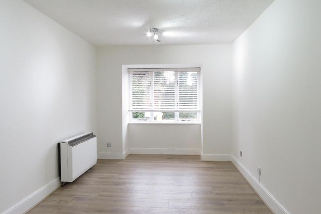 Thumbnail Flat to rent in Orchard Grove, Anerley, London